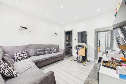 George Elliot Road, Foleshill, Coventry CV1 - Mehr
