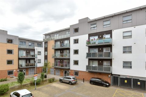 Talbot Close, Mitcham, Surrey CR4