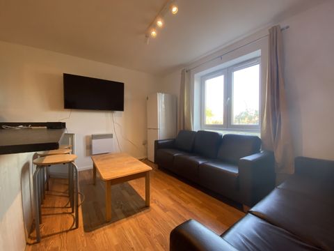 Apartment in Cathays CF24, Cathays - View 2