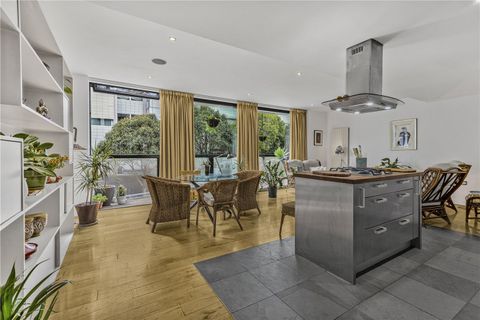 Goswell Road, London EC1V