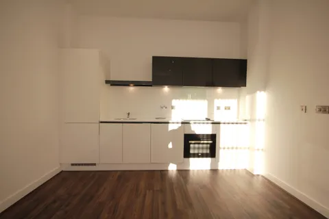 Apartment in Birmingham, Jewellery Quarter - View 5
