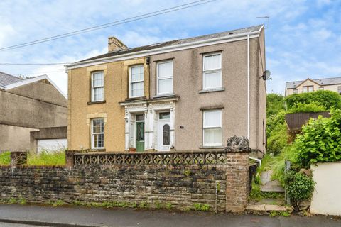 House in Pontarddulais - View 2