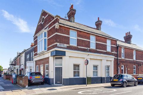 186 Copnor Road, Portsmouth PO3, 2 bed flat for sale, £180,000 - Zoopla