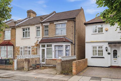 Chestnut Road, Enfield EN3 – další