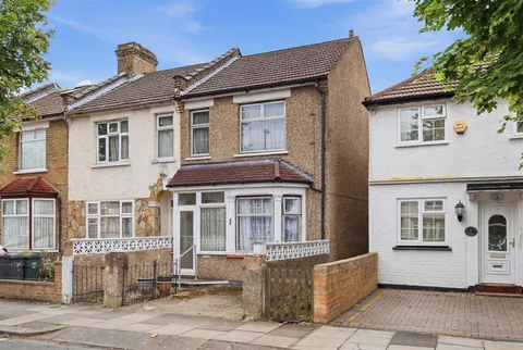 Chestnut Road, Enfield EN3 – pohled 5