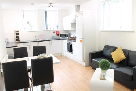 Apartment in Blaby, Braunstone - View 2
