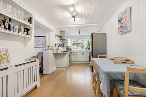 Eastbourne Road, Brentford TW8