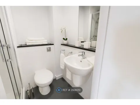 Apartment in Liverpool - View 5
