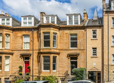 Apartment in Edinburgh, Bruntsfield - View 2