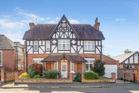 Briar Gate, Long Eaton NG10