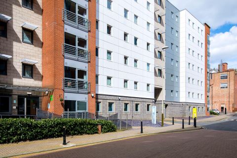 Newarke Point, Newarke Close, Leicester LE2, Studio to rent