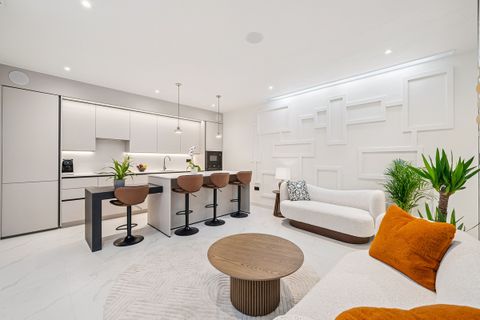 Devonport Road, London W12