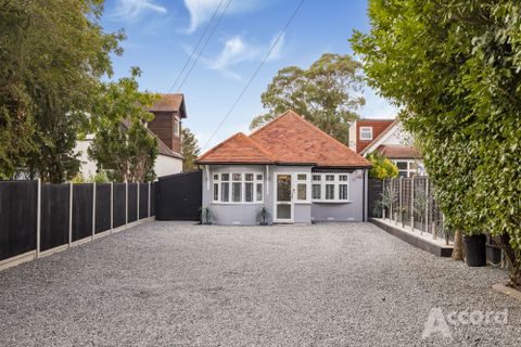 Hainault Road, Romford RM5