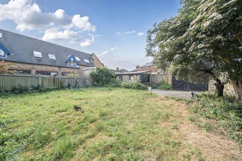 Lewin Road, Streatham Common, London SW16