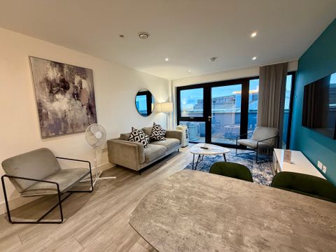 Harlequin Avenue, Brentford TW8