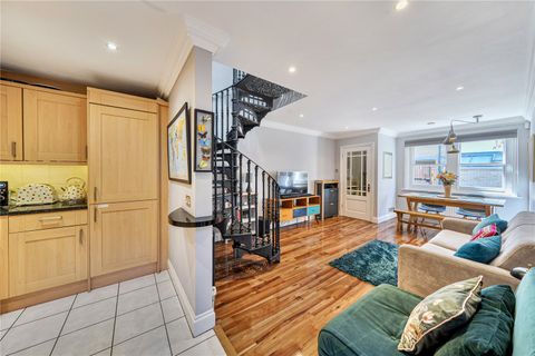 Griggs Place, London SE1