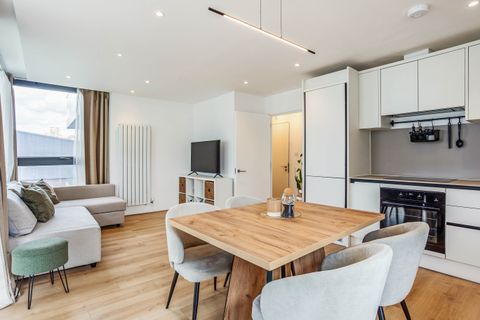 Stainsby Road, London E14