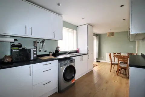 House in Milton Keynes MK3, West Bletchley - View 5
