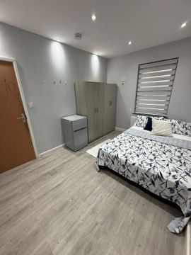 St. Leonards Street, London E3, Room to rent