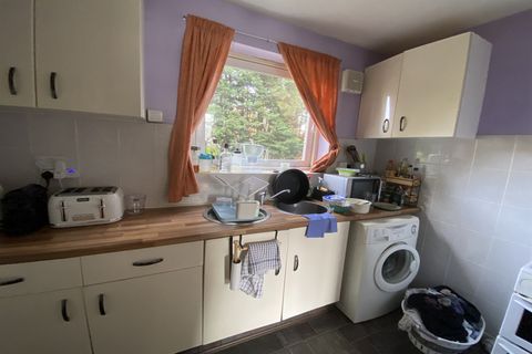 The Nook, Beeston NG9 - More