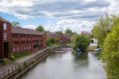 Apartment in Reading, Newtown - View 2