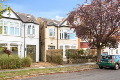 Queens Avenue, Whetstone N20