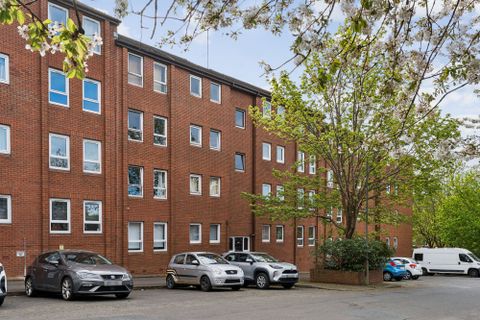 Succoth Street, Flat 16, Anniesland, Glasgow G13
