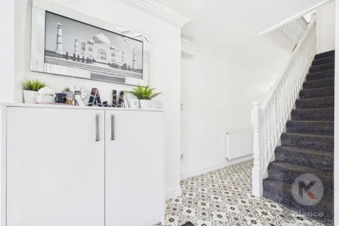 House in Birmingham, Lyndon Green - View 5