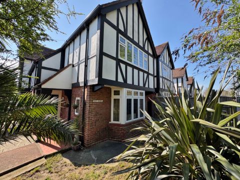 Havant Road, Cosham PO6 – pohled 2