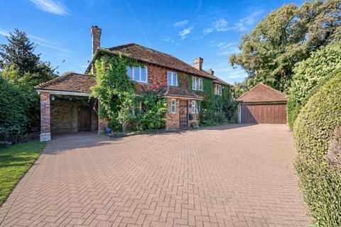 Highfield Drive, Ickenham UB10