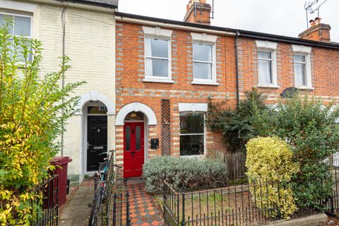 Donnington Gardens, Reading RG1