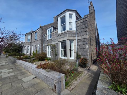 Forbesfield Road, West End, Aberdeen AB15