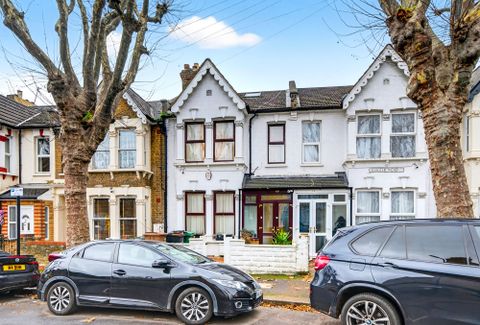 Harold Road, London E11 – pohled 2