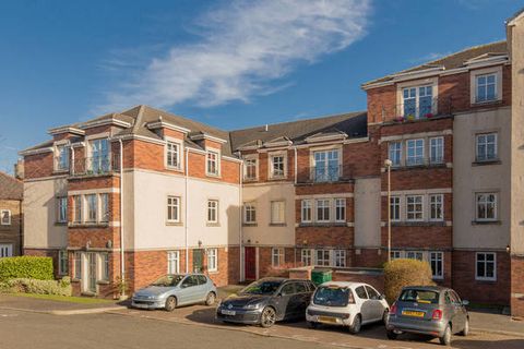 Apartment in Edinburgh, Corstorphine - More