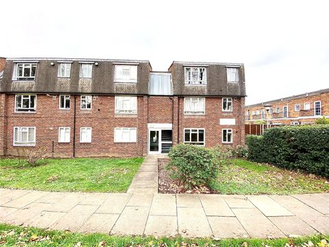 Langmore Court, Hanover Way, Crook Log, Bexleyheath DA6, Studio to rent