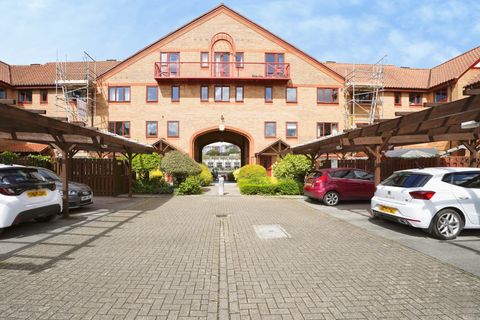 Cumberland Close, Bristol, Somerset BS1