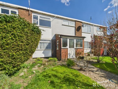 3 Bed Terraced House For Sale In Fowler Road Aylesbury HP19 300 000 3-bed-terraced-house-for-sale-in-fowler-road-aylesbury-hp19-300-000