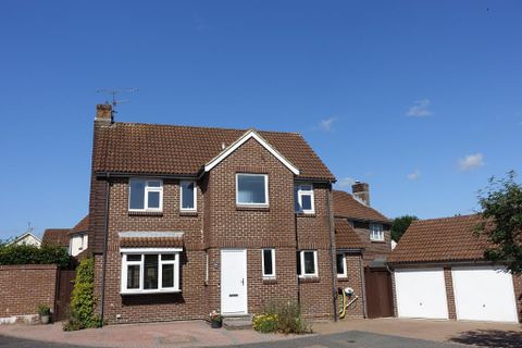 Willow Close, Steyning BN44, bed detached house for sale