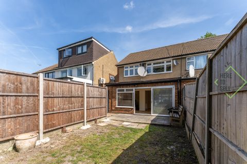 Firs Park Gardens, Winchmore Hill N21