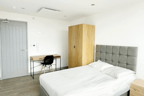 Apartment in Manchester, Collyhurst - View 2