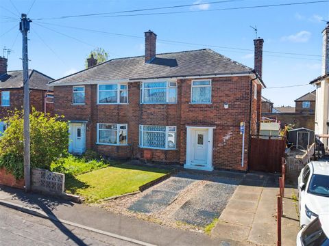 Ennismore Gardens, Nottingham NG8