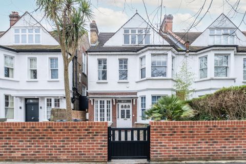 Dukes Avenue, London W4