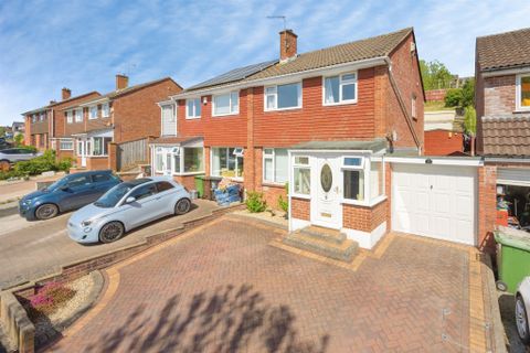 Rashleigh Avenue, Plymouth PL7