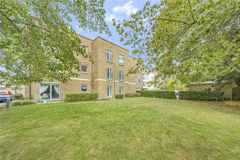 Southcott Road, Teddington TW11