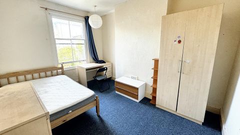 Kennington Avenue, Bristol BS7