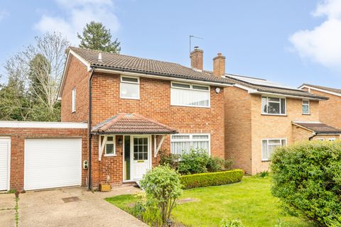 Thirlmere Gardens, Northwood HA6