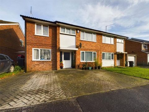 Ferndale Avenue, Reading, Berkshire RG30