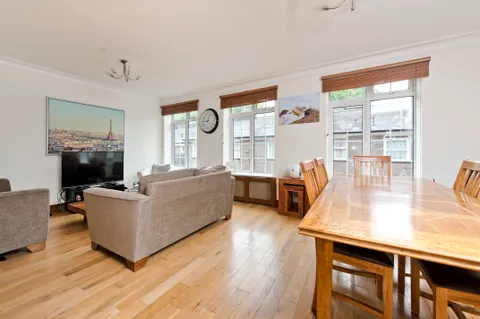 Stanhope Mews East, South Kensington, London SW7 – pohled 5