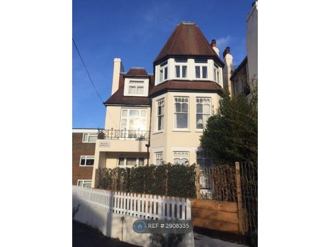 Madeira Road, London SW16