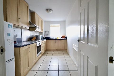 Knightsbridge Court, Gosforth, Newcastle Upon Tyne NE3 - View 2